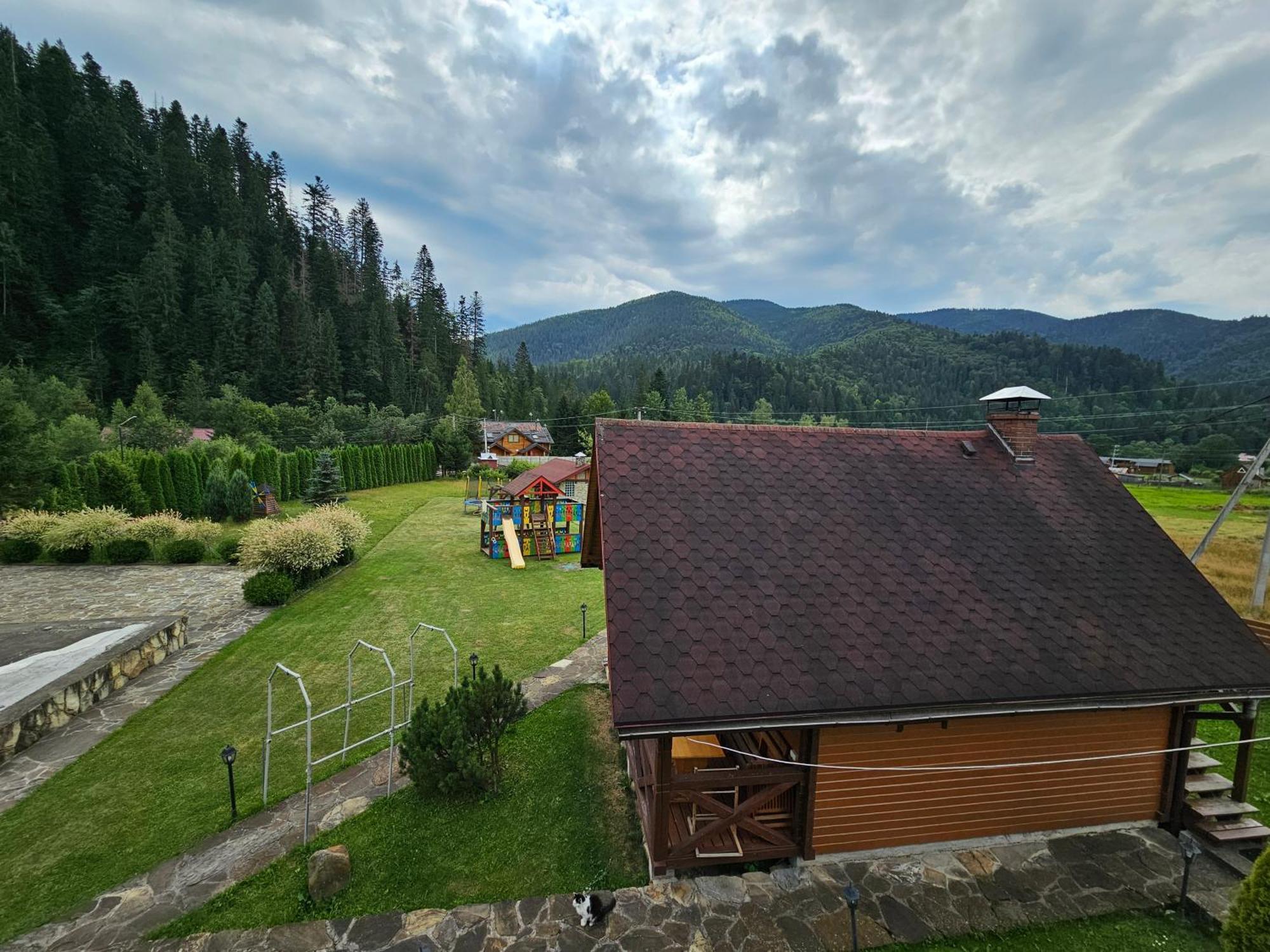 Guesthouse Kolo Druziv Tatariv Eksteriør billede