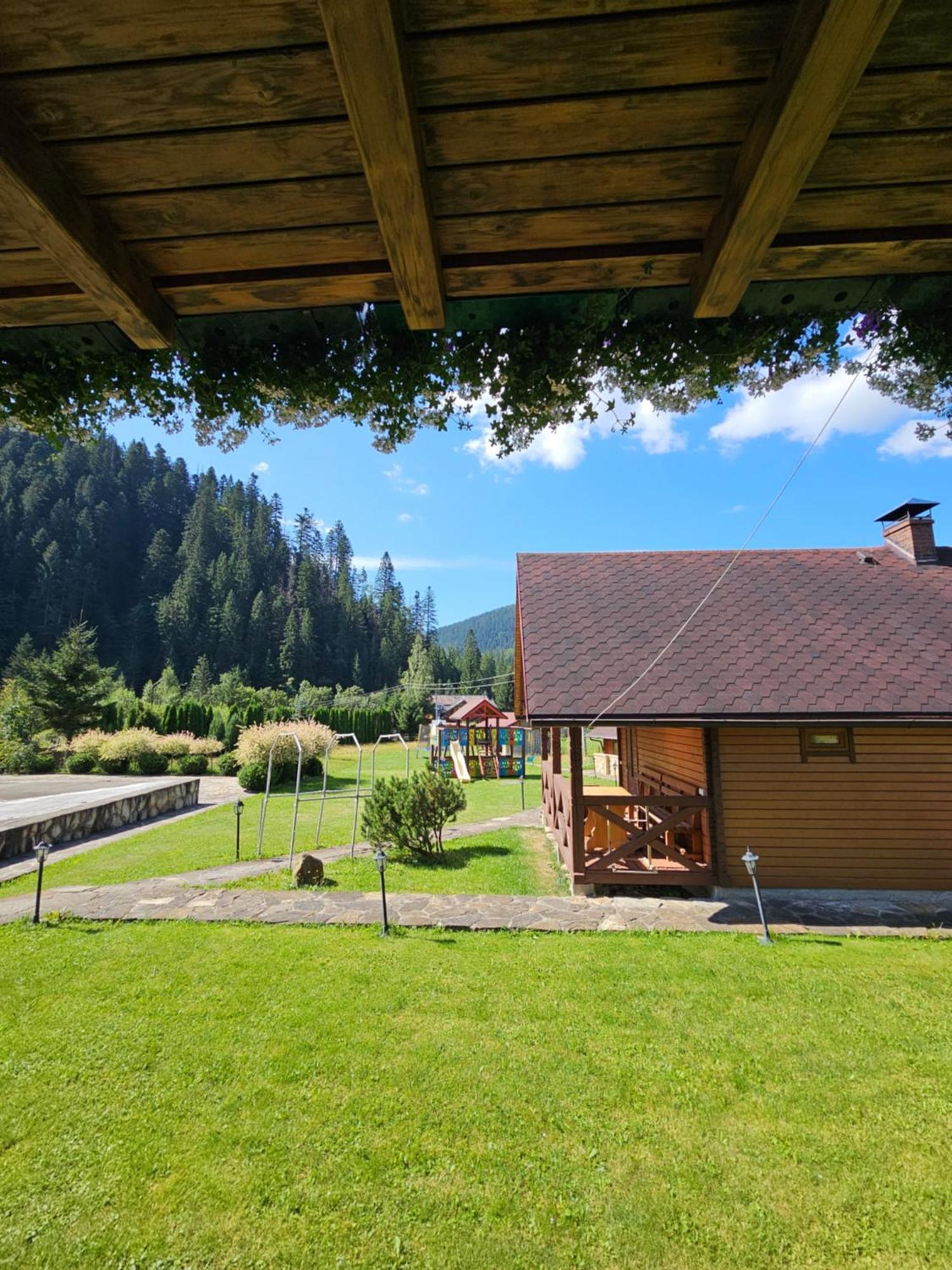 Guesthouse Kolo Druziv Tatariv Eksteriør billede