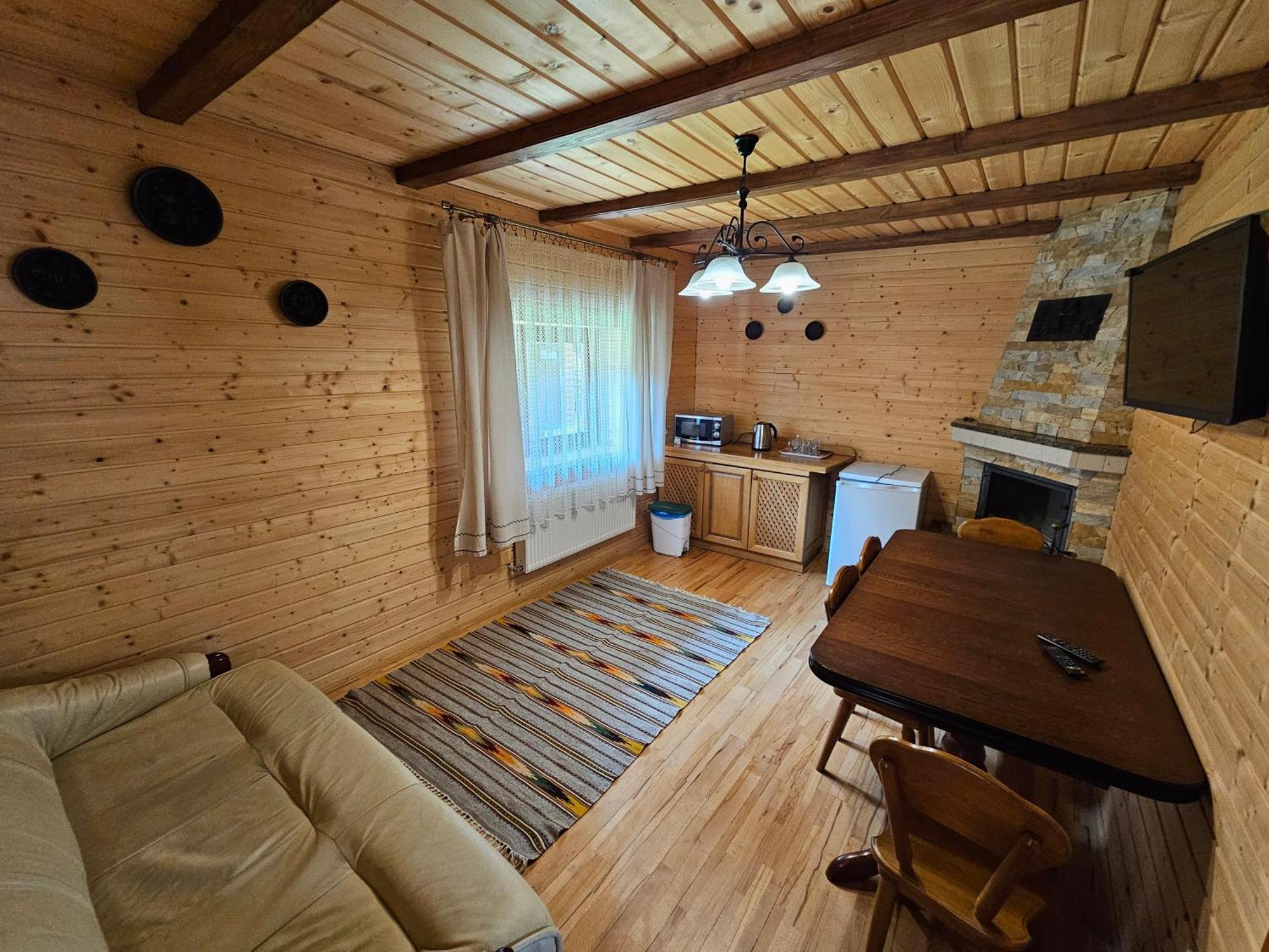 Guesthouse Kolo Druziv Tatariv Eksteriør billede