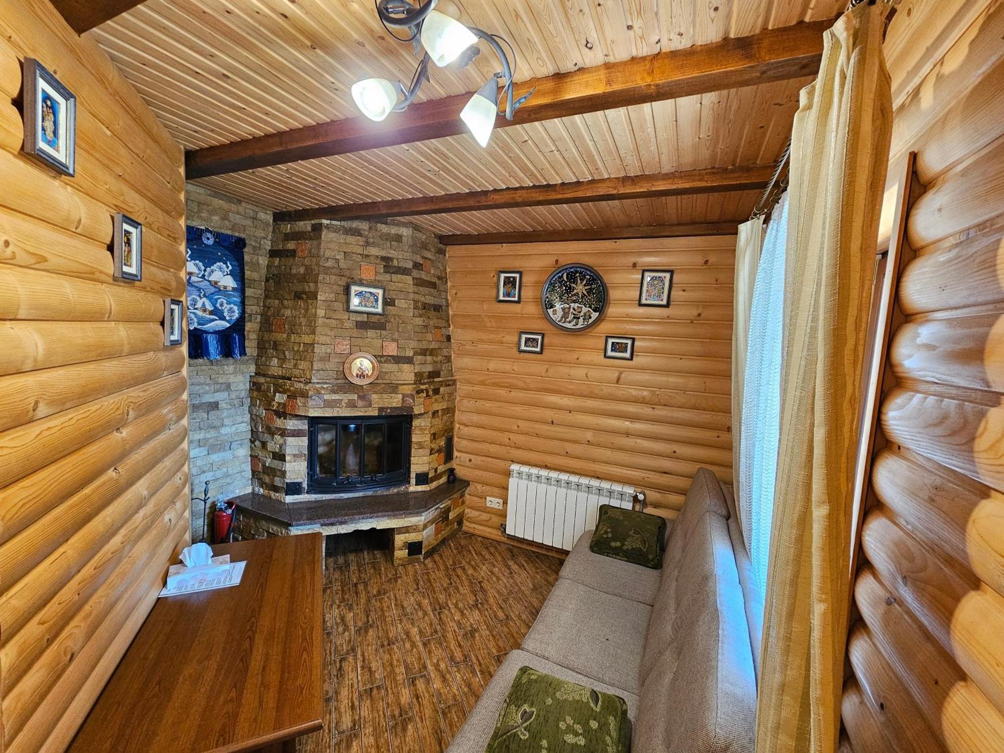 Guesthouse Kolo Druziv Tatariv Eksteriør billede